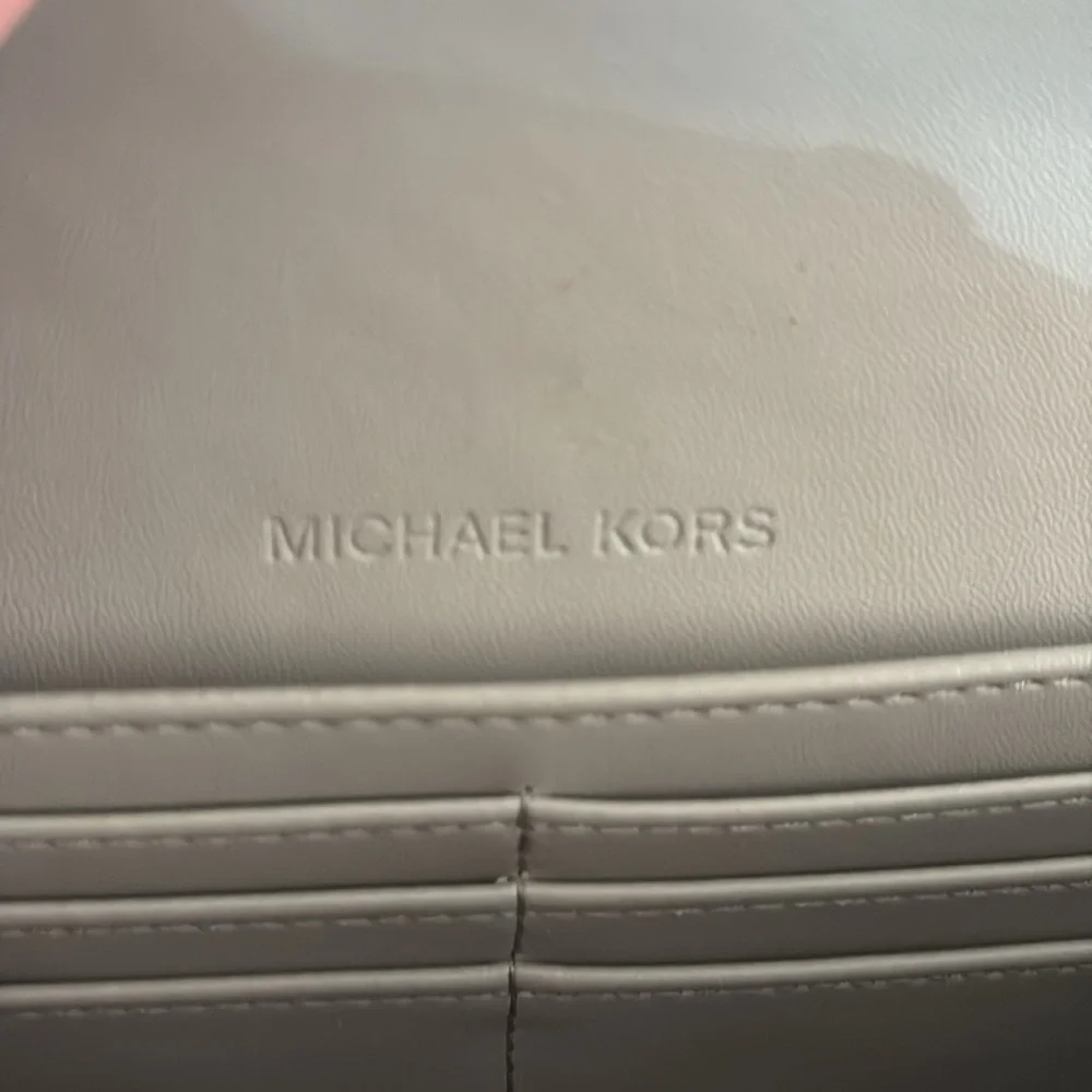 Michael Kors Fulton large Gray Leather Wallet / Flap Closure lots of space NWOT